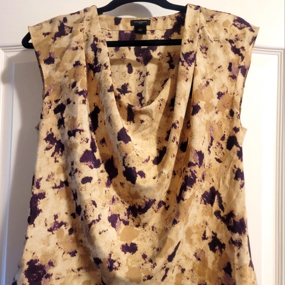 Sleeveless dress tank